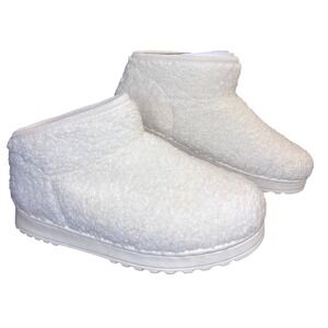 SO‎ Womens White Sherpa Ankle Bootie Winter Slipper Boots Size 9 M Cozy NWB